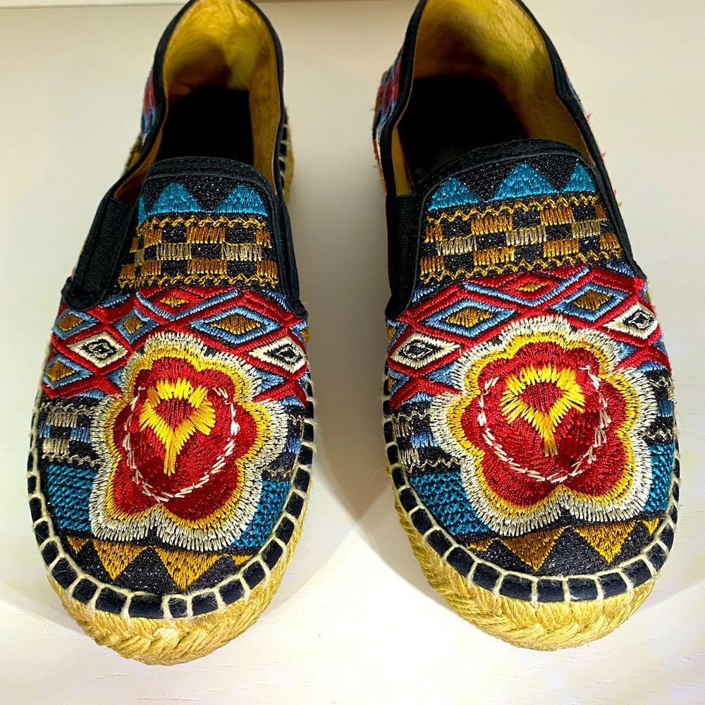 Johnny Was Aldorva Black Embroidered Espadrilles Size 38